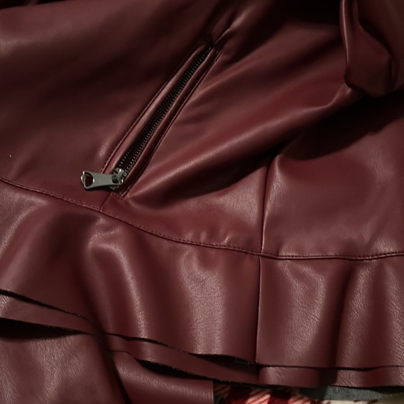 Leather jacket - Picture 2 of 3